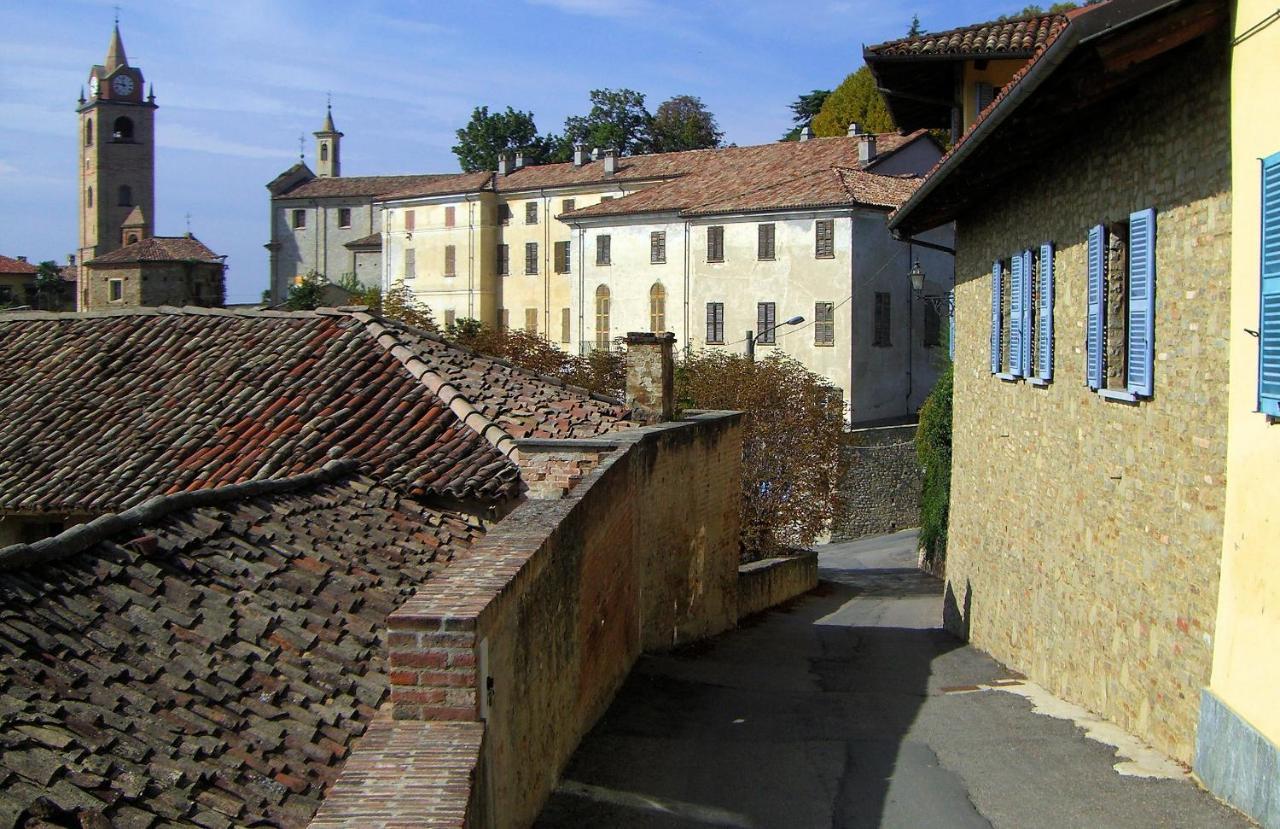 Le Case Della Saracca Monforte dʼAlba Exteriér fotografie